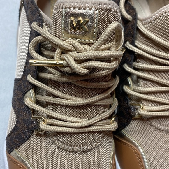 Michael Kors brown animal print wedged sneakers size 8.5 - Picture 2 of 7